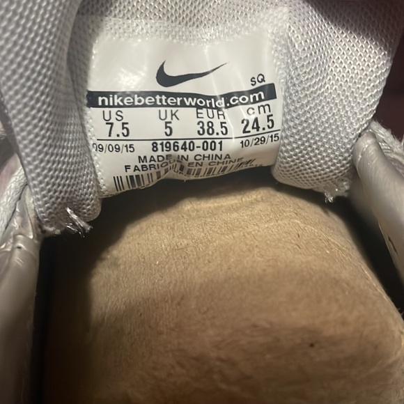 Nike Air Max Thea Metallic Silver - Picture 4 of 4